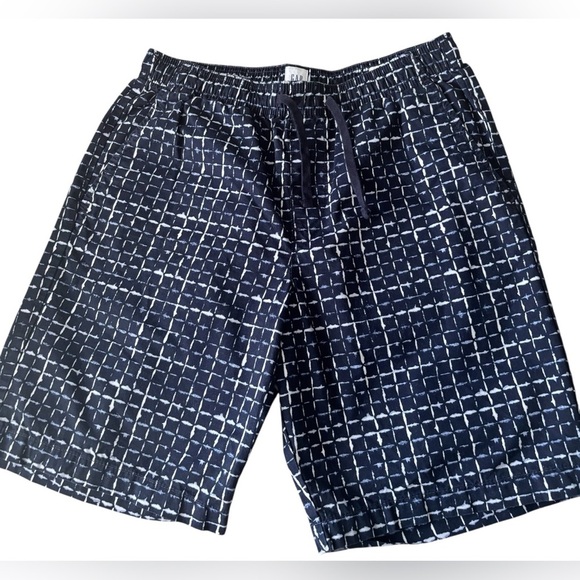 Gap Other - GAP color Navy and White Checkered Shorts used once.